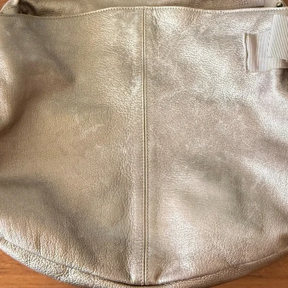 ♦️SOLD♦️ Salvatore Ferragamo Metallic Gold Beige Leather Bow Hobo Bronze Bag - Picture 14 of 16